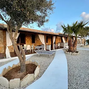 Dammusi Cala Croce Lampedusa